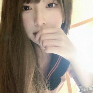 泪水模糊了我双眼