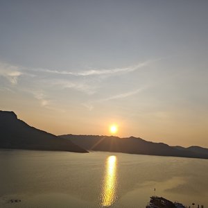面对面隔着银河系的距离