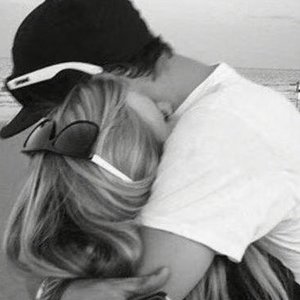 bagh rengga bas（你抱在怀里）