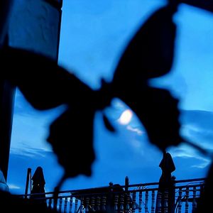 所以，幸福还要等多久