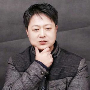明月不解痴人愁