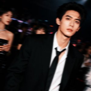 你随口一个晚安我熬成一个夜晚