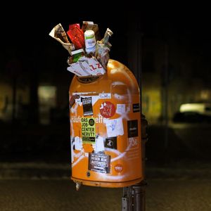 Siebzehnsiebenundzwanzig bitte