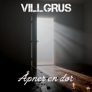 Åpner en dør