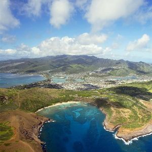 风儿轻轻的吹雨也绵绵下个不停