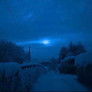 snow dream (i dont own but ("lmnl" does) wanted to repost cuz da beat tells me and latenights out alone)