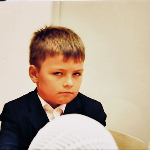 ЛЕТИТ