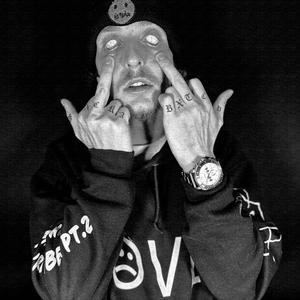 FXCK A BXTCH (feat. SLAKIR)