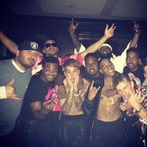 tonight! (beauty and a beat hoodtrap)