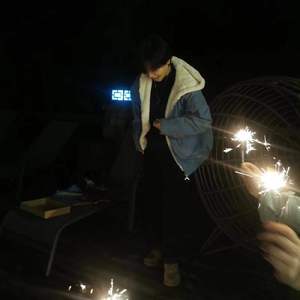 陪你熬夜聊天到爆肝也没关系