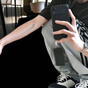 当年我铁骨峥嵘