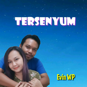 Tersenyum