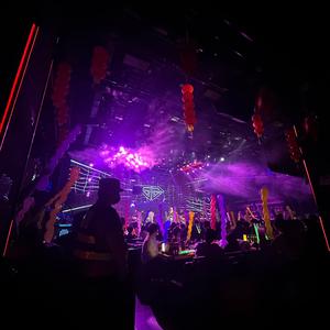 四块五-隔壁老樊