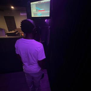 MOLLY (feat. GFM DEE & MBK AT)