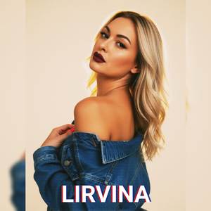Тик-ток блондинка