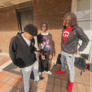 Ryns (rich young niggas) (feat. Jayyy4k)