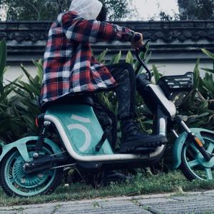 蒙着眼睛走（Live）（翻自 GAI周延）