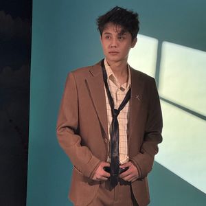 Mubarek Kerindixim/把祝福送给姐姐