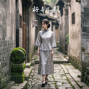 巷子里的她_东临溇水