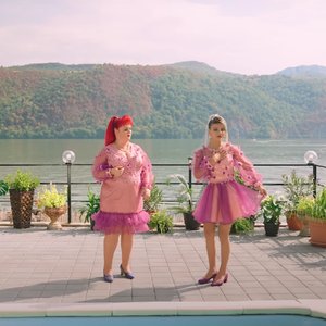 Ce crezi omule ca faci cu toți bani tăi!