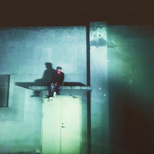 被左右情绪的小孩