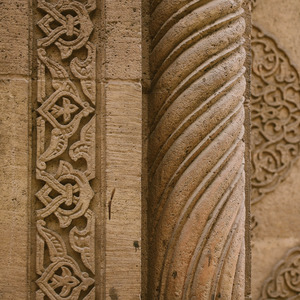 Buih Jadi Permadani (Cover)