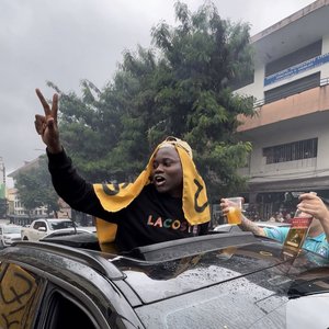 Mtg Bunda Gigante Vs No Baile Da Serra