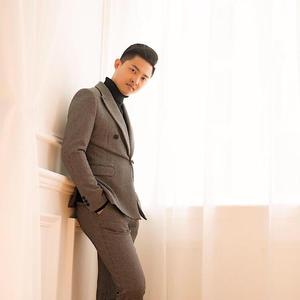 浪花里飞出欢乐的歌（哈鲁滨）