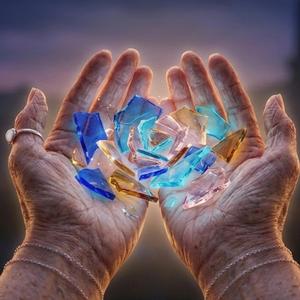 Glass Memories
