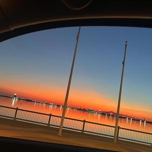 Bitchesandbums (feat. Twixxkvng)