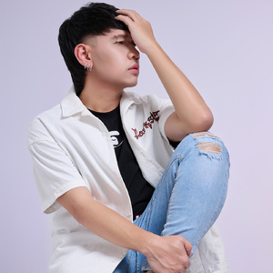 ដំណើរជីវិត