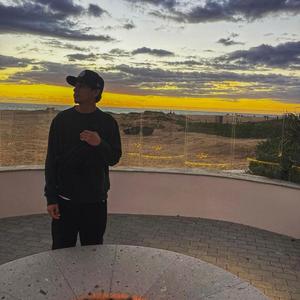 Betos World (feat. G Flacko)