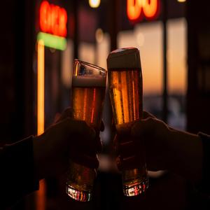 Twegun hu sul hanjan (퇴근 후 술 한잔)