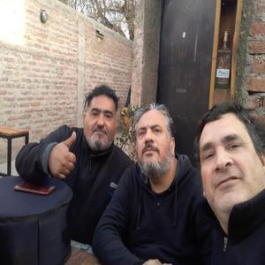 Maltratando las cuerdas y la bateria (Live)