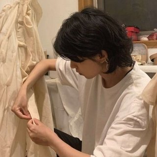 “讨厌这个不公平的生活”