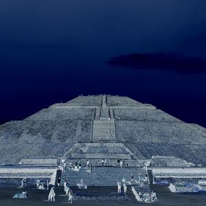 Midlife (feat. Zoey Boyd & Dellawat)