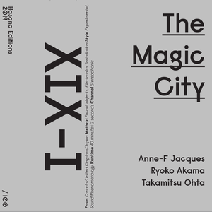 Holly in the city magic