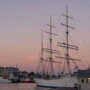 고단한 삶의 단비같은 피아노