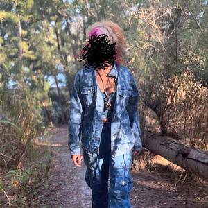 visceral (feat. TWOTONETONII)