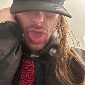 MOLLY. (feat. king junior)