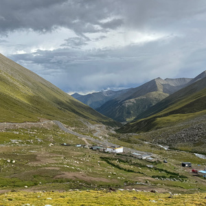 在城市里挖幸福骨头