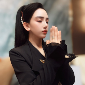 烛光里的妈妈 (伴奏)