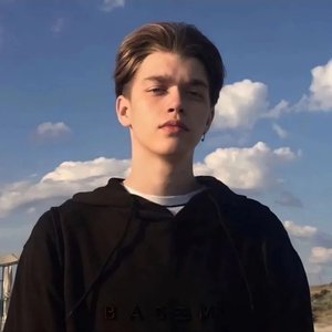 十年窗下无人问，一举成名天下知