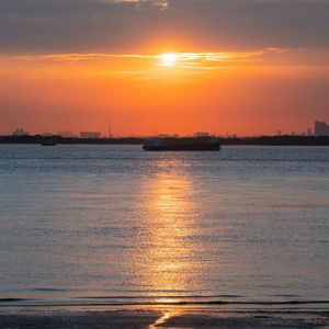 童年气味折射的旧时光