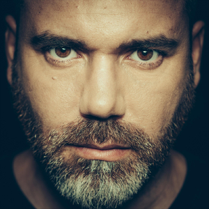 Σε Έναν Κόσμο Που Καίγεται