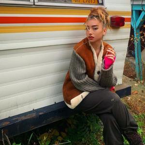 To Be a Girl - (Ayla D'Lyla vs Gen9)