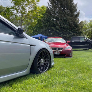 Too Hot (feat. Sephtis)