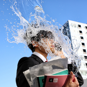 ターンテーブル