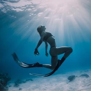 Becoming (feat. Parichad)