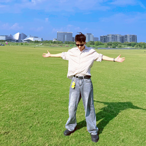 半弦月（Half Moon）